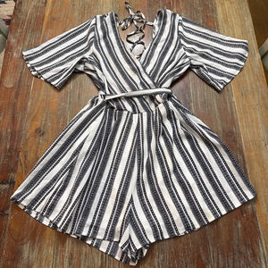 Charlotte Russe Trixxi Aztec Striped Romper Black White Medium